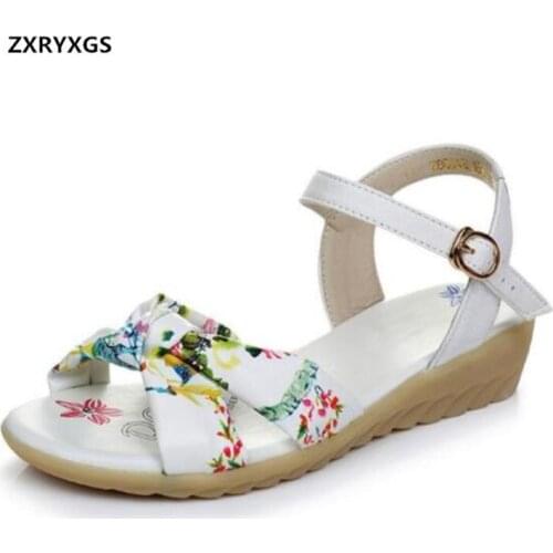 2020 New Soft Comfort Summer Women Sandals Casual Shoes Flat Non-Slip Cowhide Printing Leather Shoes Fashion Sandals Plus Size