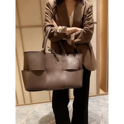 SNAIL LADY Women's Woven Bags