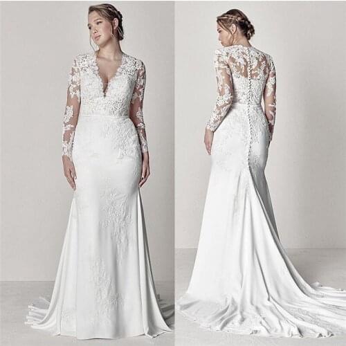 Long Sleeves Mermaid Slim Wedding Dresses Countryside Lace Appliques Elegant V-Neck Bride Wedding Dress With Buttons Back