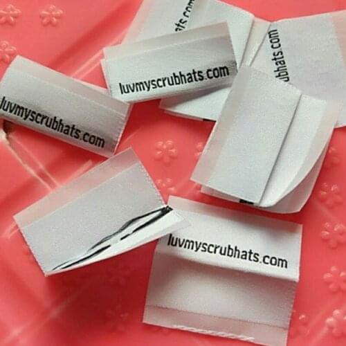 Custom your fonts center fold Damask white woven label clothing 40 mm * 40 mm