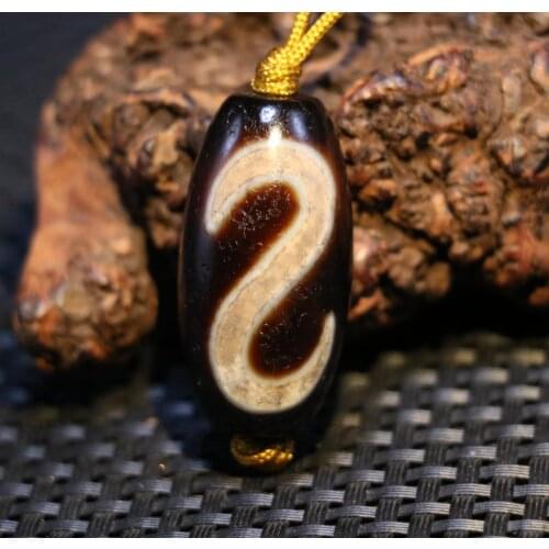 Treasure Power Tibetan Old Agate money Hook om Totem Carving dZi Bead Amulet Timestown UPD1210A