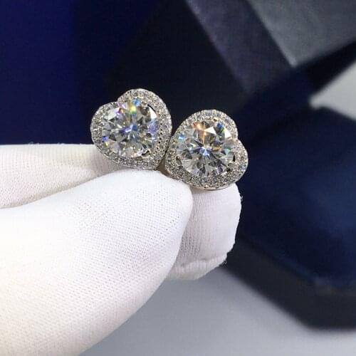 Geoki Luxury 925 Sterling Silver Passed Diamond Test Total 2 Ct Perfect Cut D Color VVS1 Moissanite Wedding Heart Stud Earrings