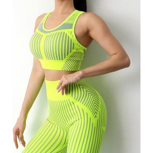 Striped Yoga Sets Women Seamless Sports Sets Suit Women Padded Up Bra and High Waisted Sports Leggings Active Clothing