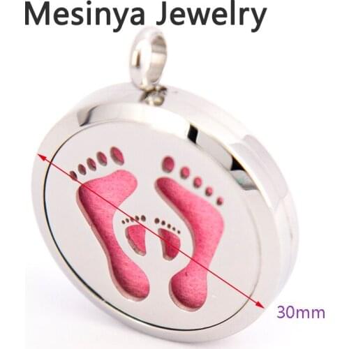 10pcs mesinya babys feet (30mm) Aromatherapy / 316L s.steel Essential Oils Perfume Diffuser Locket Necklace mothers day gift