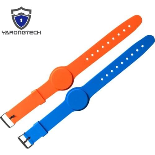 Eco friendly 13.56MHZ ISO 14443A 1k adjustable nfc silicone rfid wristband for access control