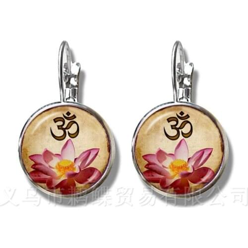 2018 Buddhism Earrings Mandala Art Picture Glass Cabochon Silver Plated Stud Earrings For Women Girls Om Classic Jewelry Gift