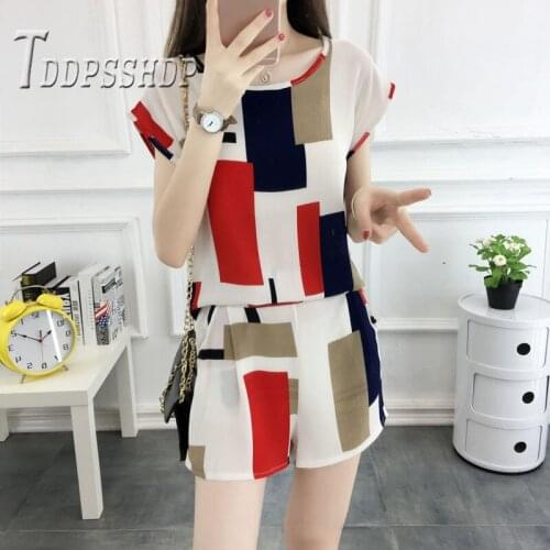 2019 Fashion Geometric Print Women Sets Casual Blouse and Shorts Female Sets