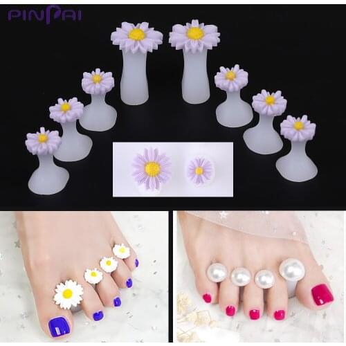 Pinpai 8 Pcs/Set Silicone Toe Separator Flower Pearl Design Separator Foot Care Tools DIY Pedicure Nail Art Manicure Accessories