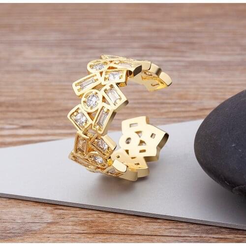 Fashion Disign Luxury Gold Color Women Engagement Adjustable Rings Inlaid Shiny Copper CZ Noble Party Anniversary Jewelry Gifts