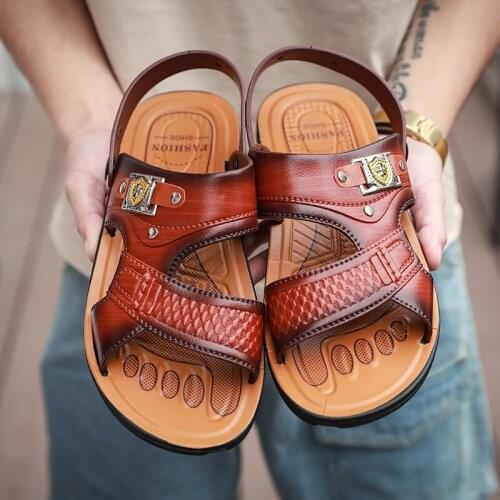 Mens Summer Slippers 2021 Open-Toed Sandals Fashion Trend Beach Shoes Slippers Male Comfortable Soft Leather Sandals Slippers