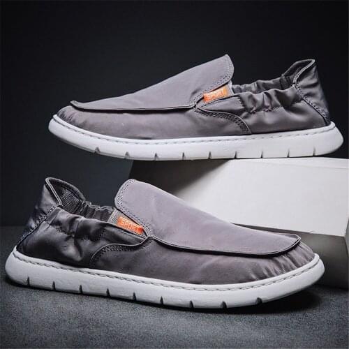 Summer Gray Fashion Shoes Men Loafers Breathable Slip on Canvas Shoes Men Casual Shoes Flat White Male Footwear mocasines hombre