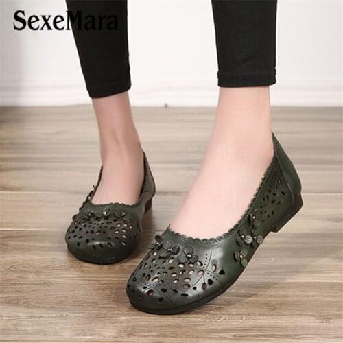 SexeMara Genuine Leather cutout Women Flats Shoes Flower pattern slip on Breathable Female Casual Ladies Flat Shoes Size 40