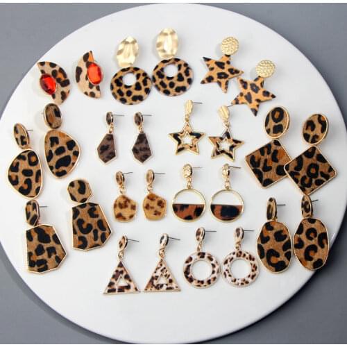 Flatfoosie Vintage Plush Leopard Drop Earrings For Women Geometric Round Resin Acrylic Hanging Statement Earring Fashion Jewelry