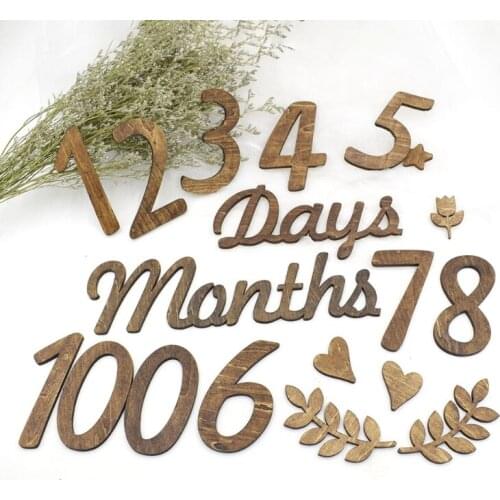 28EC 18 Pcs/Set Baby Milestone Cards Newborn Photography Props Numbers Engraved Cutouts Days Months Wooden Chips Commemorative