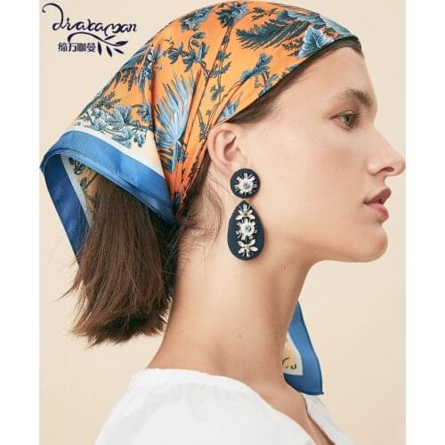 Dvacaman 2020 Fashion Flower Drop Earrings Vintage Women Boho Ethnic Style Hanging Earrings Charm Gift Jewelry Bijoux Wholesale