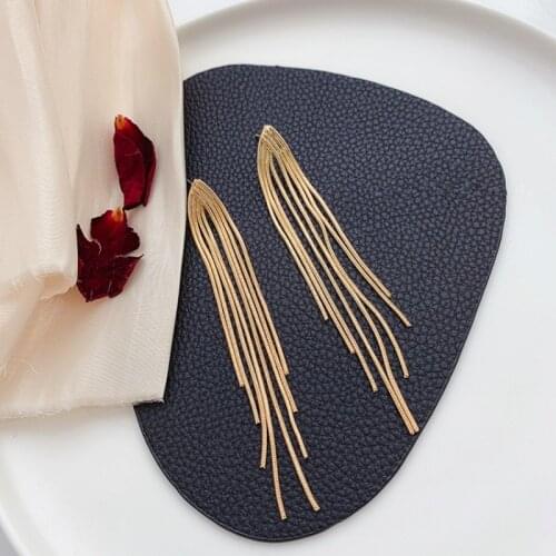 2020 New Womens Retro Gold Color Long Hanging Earrings For Women Metal Tassels Ethnic Drop Earrings Jewelry Accessories