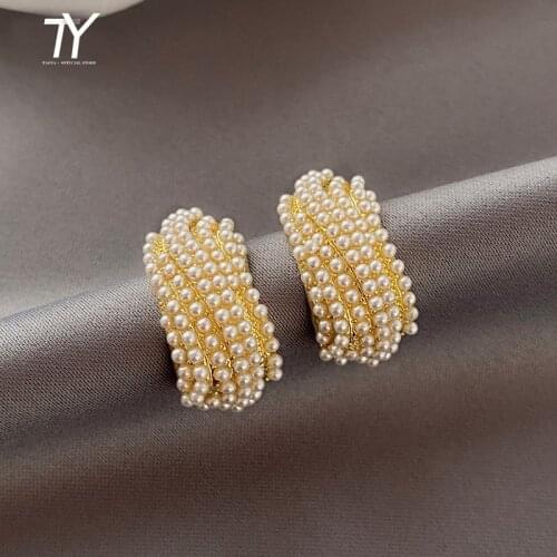 Design Sense Metal Arc Pearl Particle Earrings For Woman 2021 Korean Fashion Jewelry Wedding Party Girls Temperament Earrings