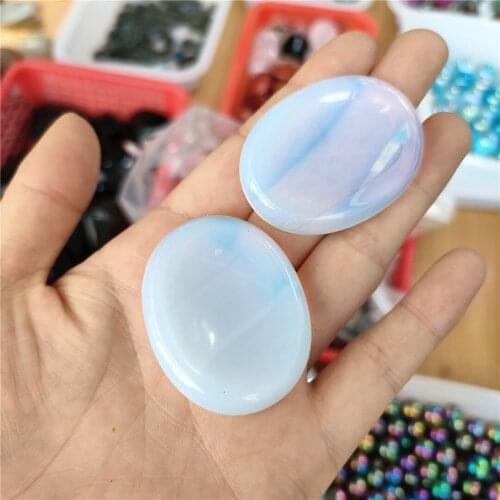 2pcs Pholished Worry Palm Stones Natural Healing Crystals Massage Reiki Spiritual Supplies Energy Chakra Gemstone Wholesale