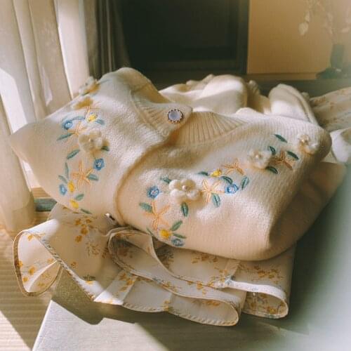 2021 Winter Sweater Antique. Three-dimensional Floret+embroidered Sweater Knit Cardigan Coat