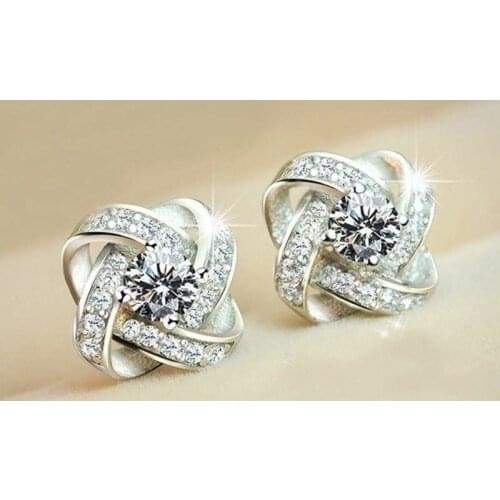 Huitan Delicate Women Piercing Stud Earrings Temperament Style Vintage Party Noble Ladys Accessories High Quality CZ Jewelry