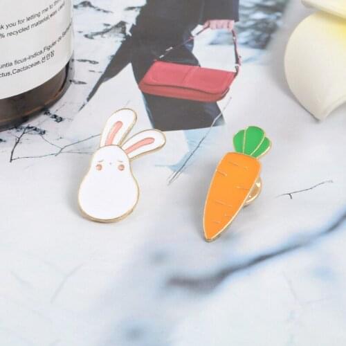 Cute Cartoon pink Denim Lapel Enamel pins White Rabbit yellow Carrot Badges Brooch Fashion Gift Jewelry for Women Children