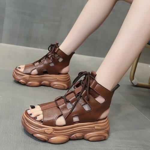 2021 Summer Women Leather Sandals Fashion Designers Thick Peep Toe Shoes Woman Beach Gladiator Sandal Ladies Platform High Shoes