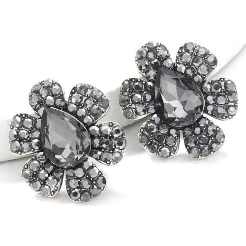 2020 New Big Flower No Piercing Stud Earrings for Women Fashion Summer Accessories Elegant Sweet Brinco