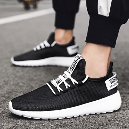 2020 Fashion Black Men Shoes Breathable Lightweight Running Shoes Men Comfortable Casual Shoe Fast Shipping