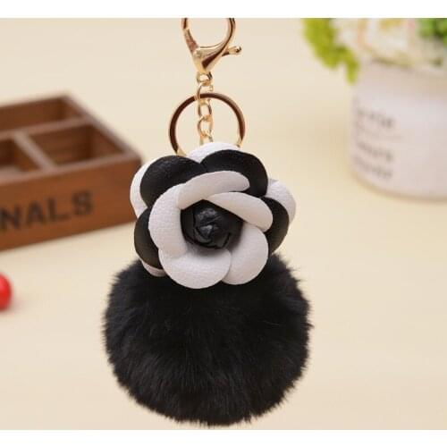 Furling Fashion Women Key Rings PU Leather Camellia Flower Fur Pompom Ball Gold Plating Car Key Chain Pendant Charm Accessories