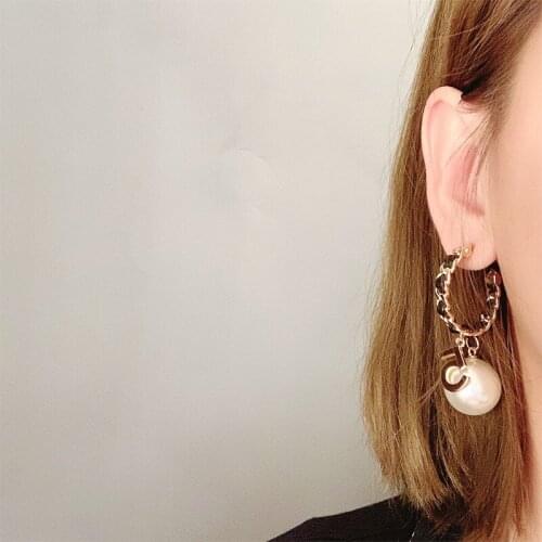 TIMEONLY Korean Style Black Leather Golden Wave Circle Dangle Earring Big Imitation Pearl 5 Charms Earrings for Women Jewelry