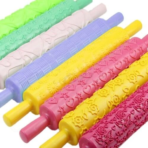 Plastic Embossing Rolling Pin Fondant Cake Baking Crafts Heart Flower Pattern Embossing Rolling Pin Pastry Cake Decorating Tool