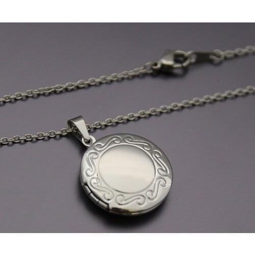 1 round photo frame pendant necklace embossed locket necklace ladies men souvenir jewelry stainless steel photo box necklace