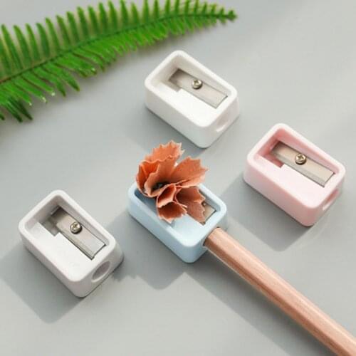 1PC Plastic Cute Pencil Mini Sharpeners Candy Color Standard Pencil Cutting Machine Student School Office Stationery