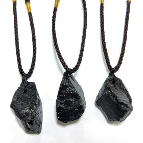 LOOKER Imixlot Natural Black Tourmaline Pendant Raw Gemstone Stone Collection Crystals Necklace Hand-Woven Jewelry