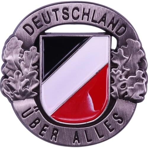Deutschland Reich Flag Metal Badge With Oak Leafs