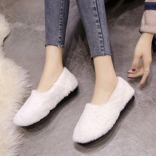 2021 Solid Color Warm Plush Winter Shoes Plus Size Women Shoes Loafers Slip on Flat Shoes Woman Flats Comfortable Ladies Shoes