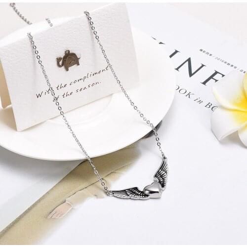 Stainless Steel Charm Cremation Urn Necklace Memorial Keepsake Ash Holder Fly Heart Jewelry Funeral Ash Urn Pendant Women