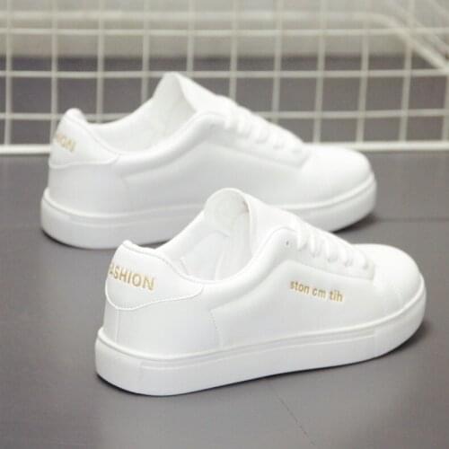 Womens shoes 2018 new white shoes female ins super fire canvas shoes Korean wild white large size couple board shoes