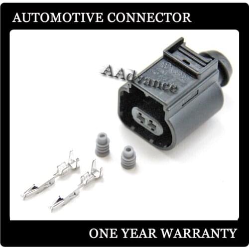 Electronic 2 Wire Connector 8K0973702 With Pins and seals 8K0 973 702