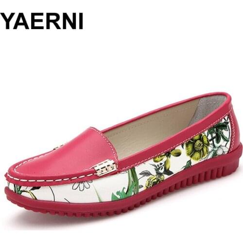 YAERNI 2017 Womens Shoes Genuine Leather Woman Shoes Flats Loafers Slip On Womens Flat Flower Shoes Moccasins