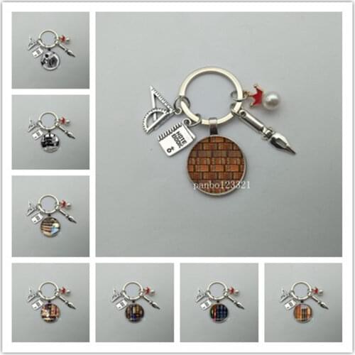 Innovative new library bookcase keychain, retro-style gifts for students and teachers, librarian keychain, old book keychain