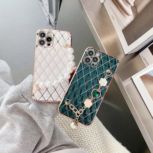 Luxury Sexy Girl Gift Wrist gems pearls soft silicon Phone Case For apple iPhone 12 Pro Max 7 8 Plus X XS XR 11 SE 2 Back Cover