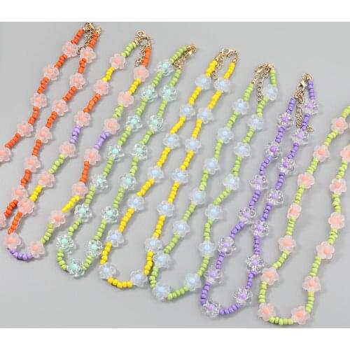 Fashion Metal Bead Resin Flower Necklace Womens Popular Creative Sweater Chain Elegant Banquet Accessories