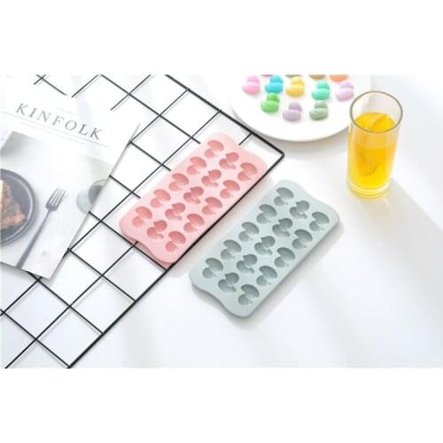 1PC Cartoon Style Cute Little Ducks Chocolate Soap,Jelly ,Ice Cubes Silicone Molds Cake Baking Kitchen Accessories OK 1001