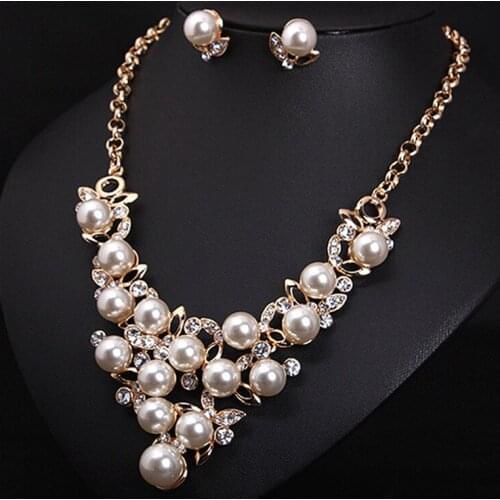 2017 New Arrival Women Jewelry Pearl Jewelry Sets Crystal Pearl Necklace Earrings Suit For Party Wedding Banquet Accessories