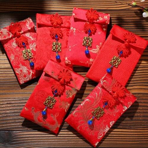 Chinese Red Envelope Betrothal Gift Bag Exquisite Floral Money Pocket High-grade Brocade Wedding Tassel Bags Knot Cloth Art