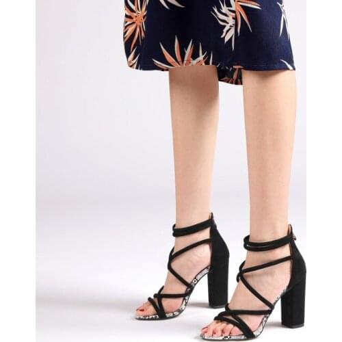 2020 Europe and the United States new summer Suede Flat toe sandals for all kinds of comfortable black chunky big 45 high heels