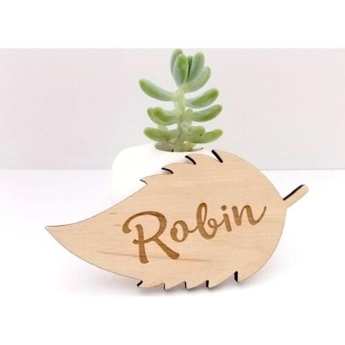 Custom wooden Leaf place card , rustic wedding favor tags, personalized Gift tag,wood Hang Tags
