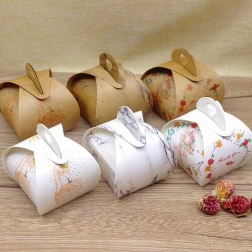 50pcs wholesale wedding gifts wrapping box vintage kraft paper flower design candy boxes favors Package box home party suppiles