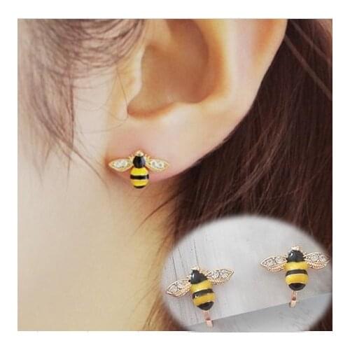 Cute Bee Ear Cuff Clip on Earrings for Women Girls Rhinestone Animal Earrings Without Piercing Ear Clips Jewelry